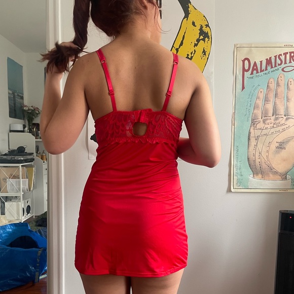 Red slip dresss - Picture 2 of 2
